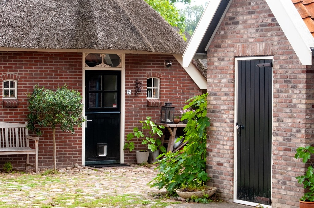 Drie boerderijen op een rij.
